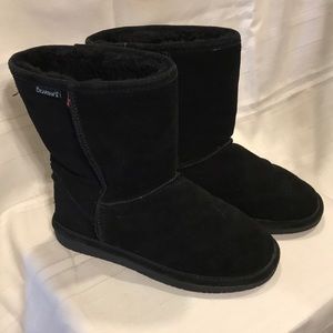 BearPaw Emma Women’s Short Winter Boot Size 9